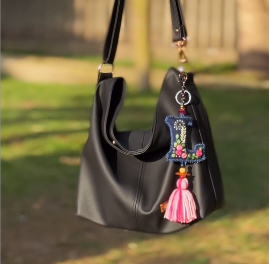 5 Formas de Usar Llaveros Bordados Artesanales para Elevar tu Estilo Diario