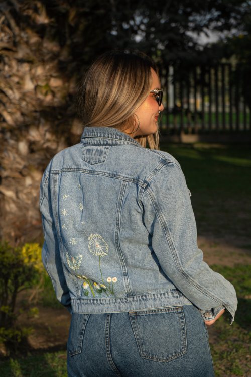 Casaca Denim Bordada